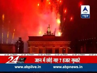 Thousands of balloons rise to sky to fete Berlin Wall fall