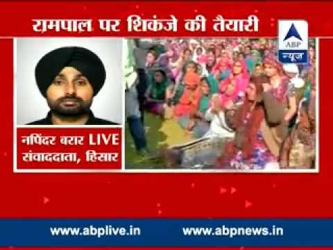 Hisar: Rampal supporters clash with police who arrived to arrest him outside Satlok ashram