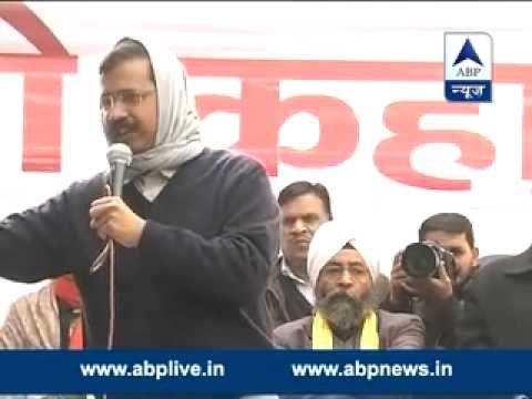 I am a baniya: Arvind Kejriwal woos traders in Delhi