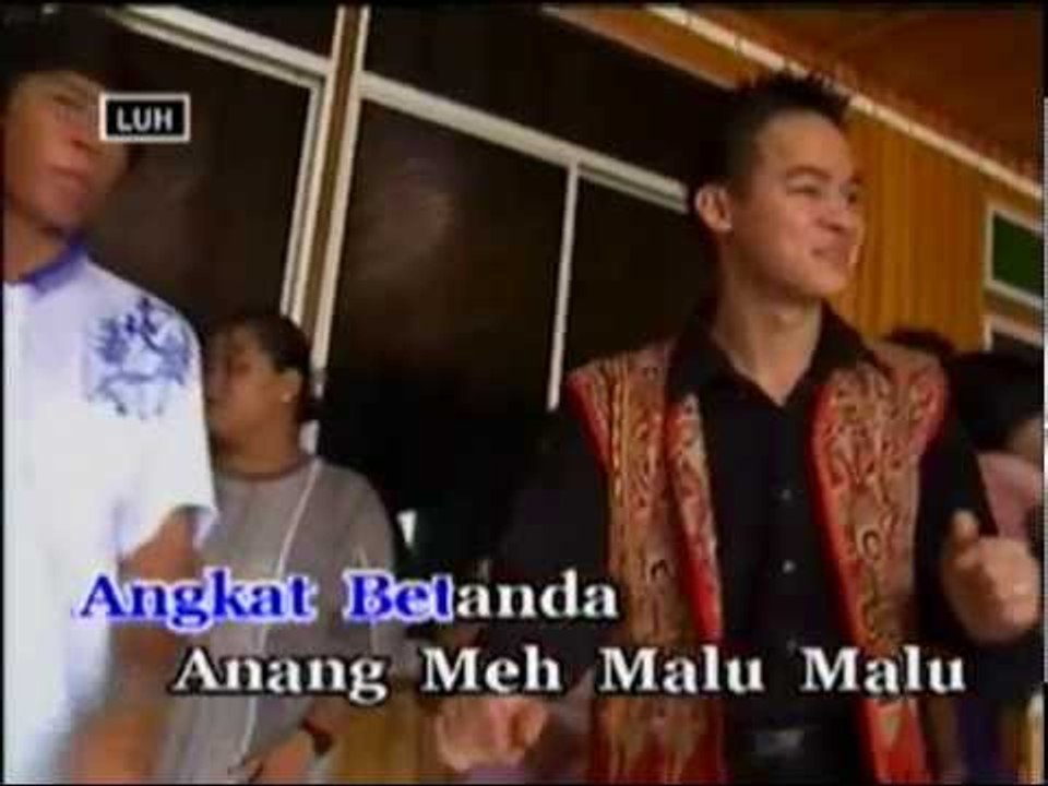 Joget Selamat Ari Gawai - Eddie Kuwing