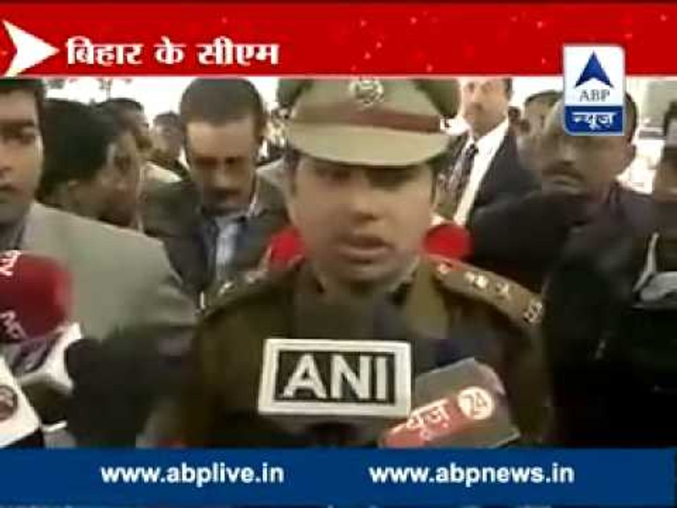 Shoe thrown at Bihar CM Jitan Ram Manjhi