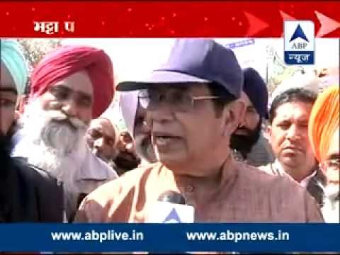 Congress stages protest against land bill