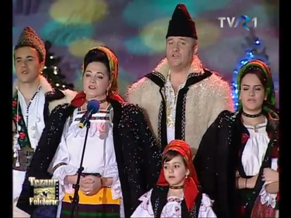 Florentina si Petre Giurgi, Florentina Florea,Ionut Sidau  si grup de colindatori Maramures- Colinde