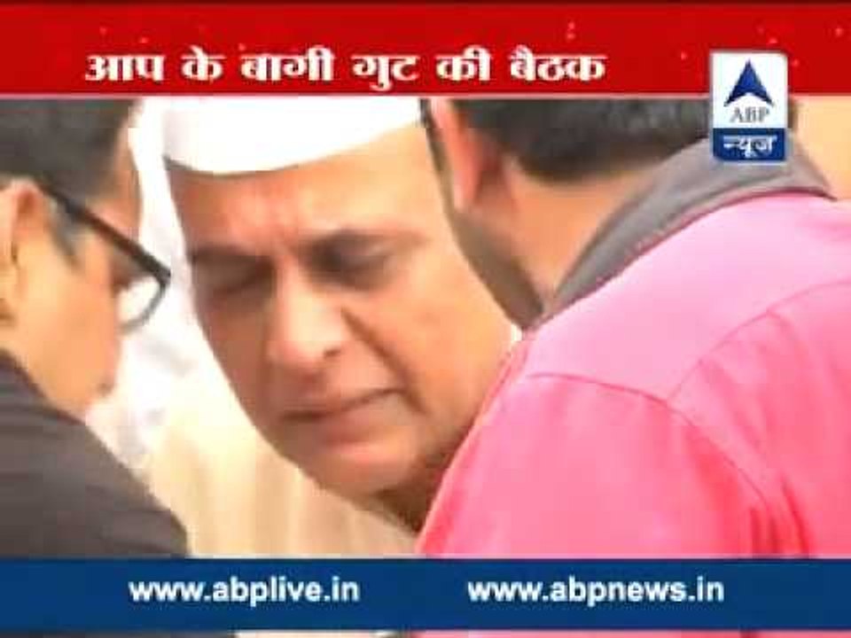 Swaraj Samwad: Prof Anand Kumar breaks down on-stage