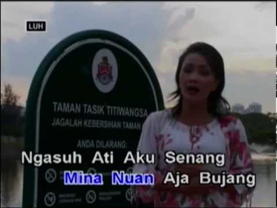 Nuan Dipilih Aku - Stella Philip