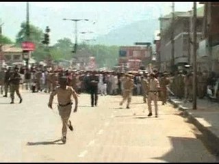 Srinagar: Stones pelted at Congress rally which was against Mufti govt. policies