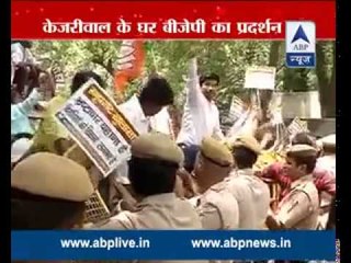 Kejriwal plans to empower ACB with snooping devices; BJP protest outside CM's home