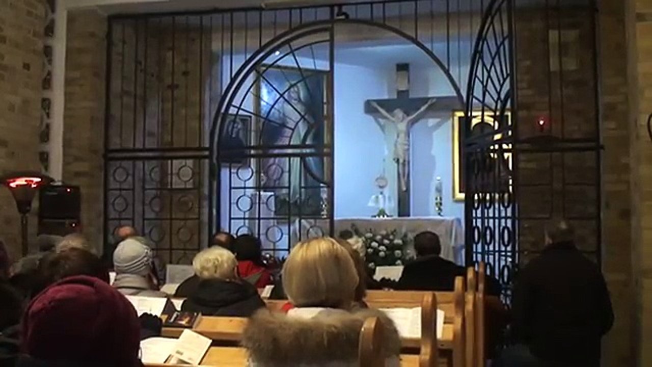 Adoracja Najświętszego Sakramentu w kościele św. Maksymiliana w Lubinie 21.12.2016.