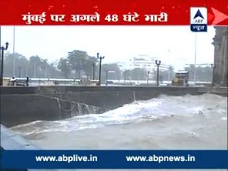 Mumbai facing high tides of 4.47: Ground report from Gateway of India