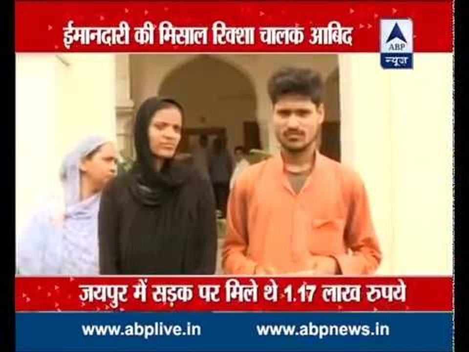 A rickshaw puller sets an honest example