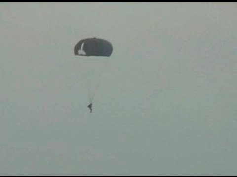 Lieutenant colonel MS Dhoni makes first para jump for territorial army