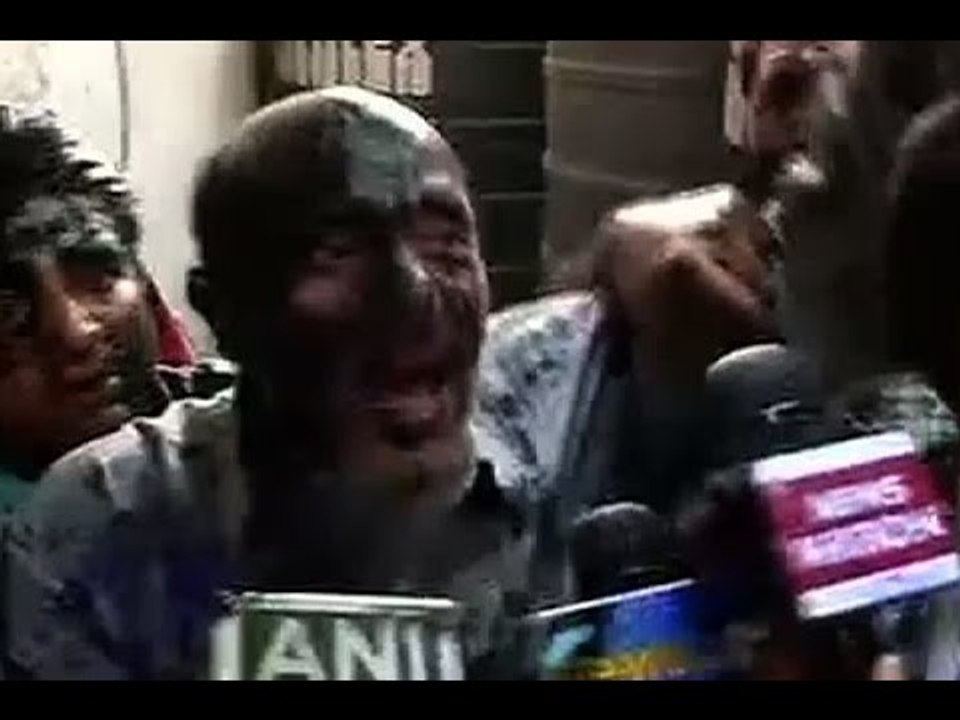 Watch ink being smeared on Jammu and Kashmir MLA Engineer Rashid who had hosted a 'beef pa