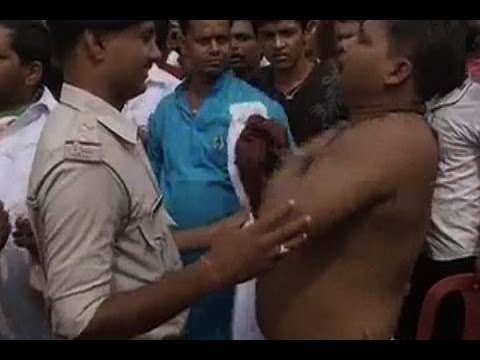 Bihar Elections: RJD worker protests shirtless against Lalu Prasad Yadav in Patna