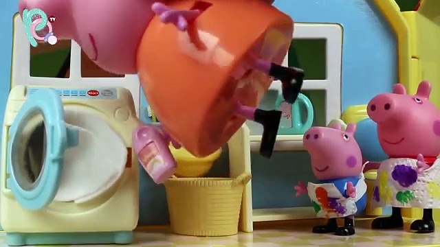 Peppa Pig Juguetes en Español  Peppa y George hacen la colada ❤️