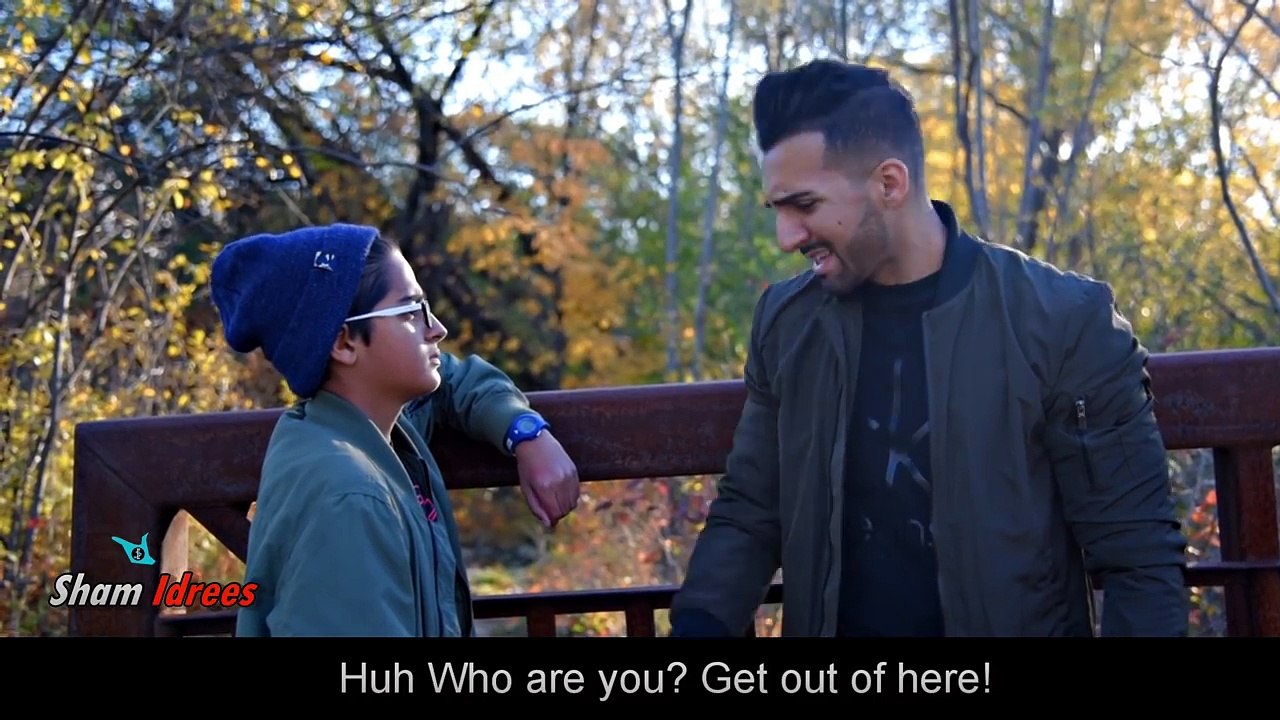 sham idrees funny pakistani clips-When you meet...