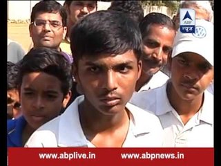 Sachin congratulates Pranav for his mammoth score
