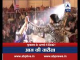 Saifai Mahotsav: Ranveer Singh gives a High Five to Akhilesh Yadav