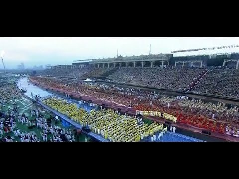 1050 priests enunciate mantras and Sri Sri's World Culture festival begins