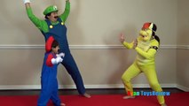 KIDS COSTUME RUNWAY SHOW Top costumes ideas for family, kids part 1