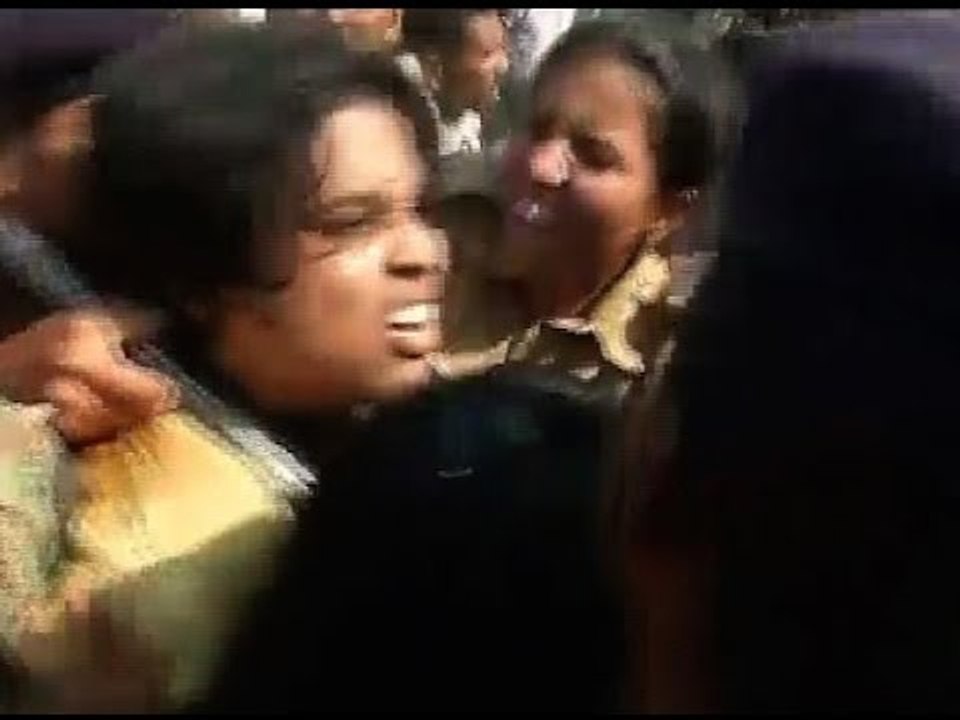 Bhumata Brigade stopped from entering Shani Shingnapur, Tripti Desai calls it murder of Democracy