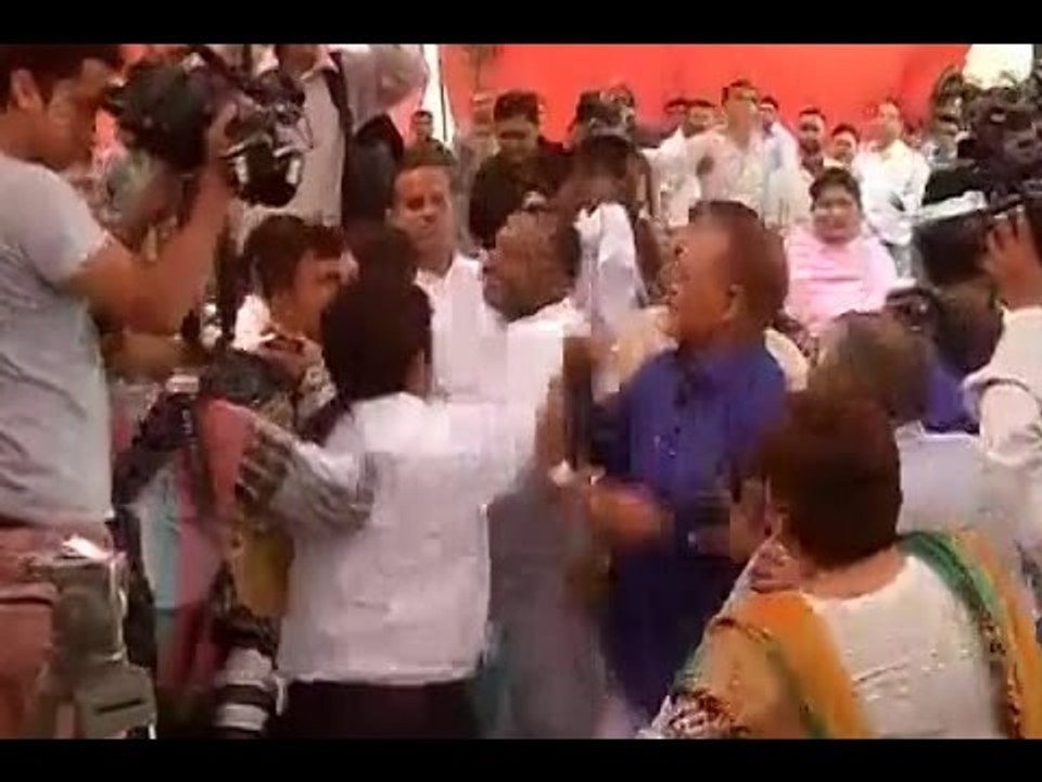 BJP councillors allegedly thrash AAP counterpart for wearing party cap