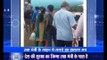 Viral Sach: Viral Picture claiming that Manohar Parrikar stood in a queue to board a flight is true