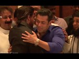 Salman Khan And Shah Rukh Khan Reunite Again At Baba Siddique's Iftaar Party, 2014