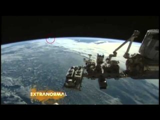 ¡OVNI captado desde el espacio!