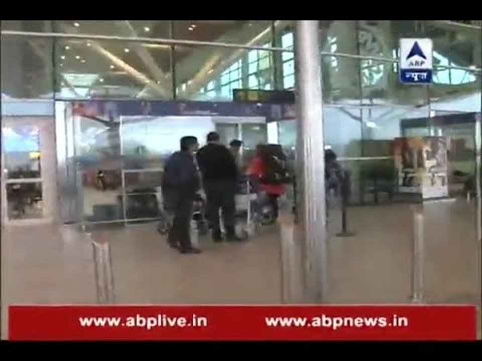 Demonetisation: Amount worth Rs 15 lakh to Rs 50 lakh recovered from a man at Delhi airpor