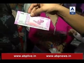 Banks release new 2000-rupee note. Here is the first look