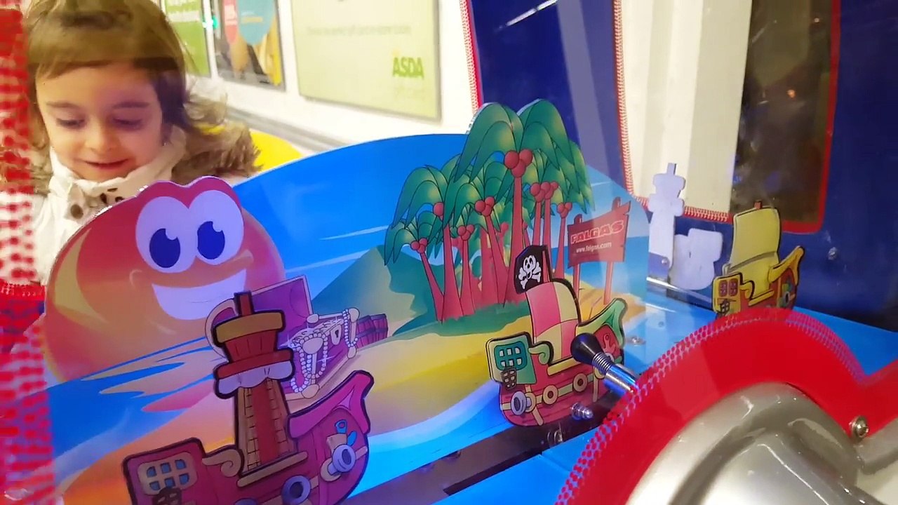 Kids Ride On Bus -The Wheels on the Bus Song
