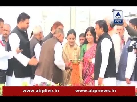 Uttar Pradesh CM Akhilesh Yadav flags off trial run of Lucknow metro