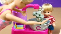 Frozen Elsa and Kids Dog Washing Grooming with Barbie Suds amp Hugs Pups Dog Toys DisneyCarToys