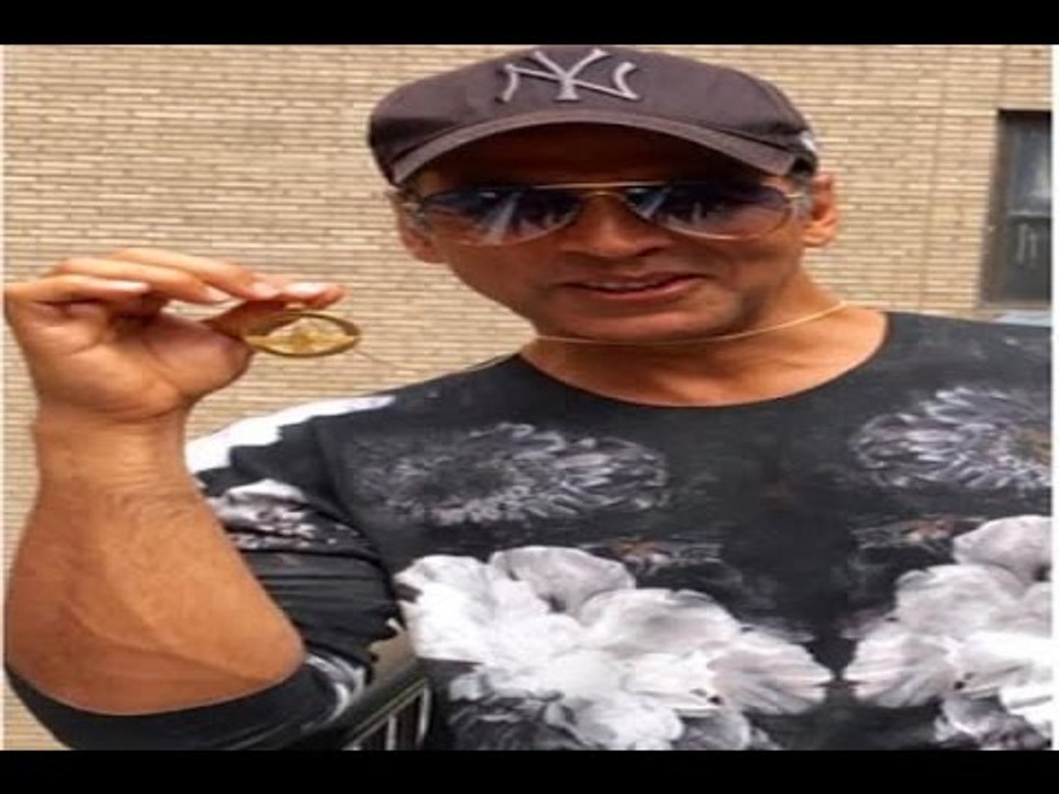 In Graphics:         Bollywood Actors Who Have Been TOP-EARNER This Year