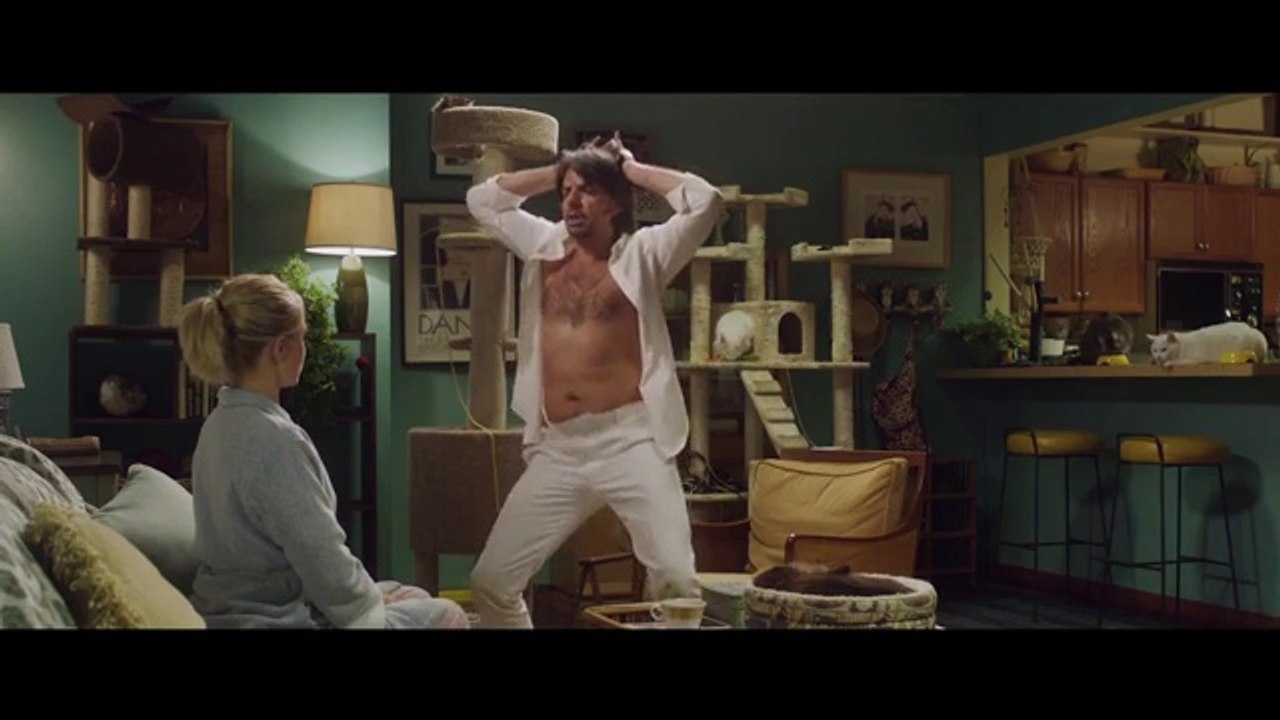 Salma Hayek and Rob Lowe star in How to be a Latin Lover