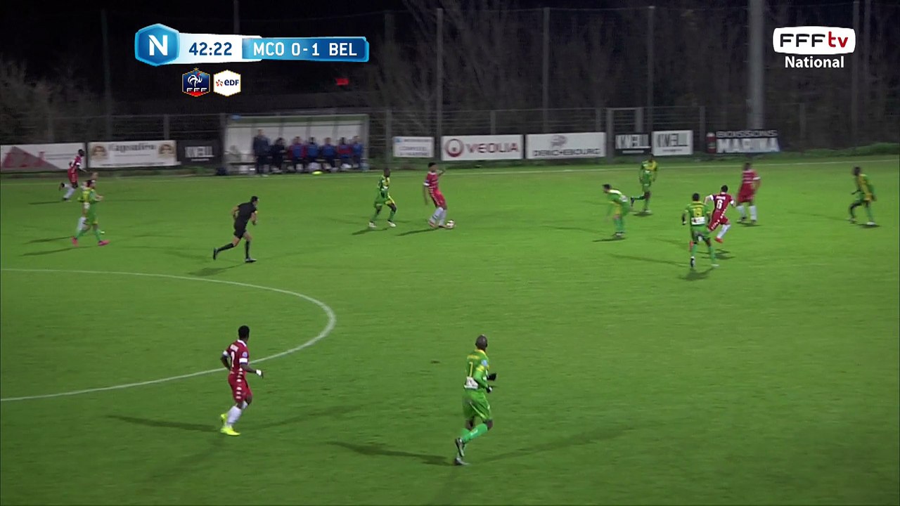 Action chaude car le gardien n'était plus dans...