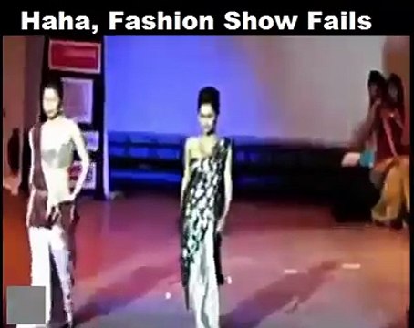 As melhores mais engraçadas quedas durante desfiles de moda