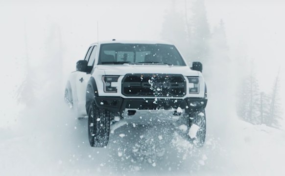 VÍDEO: Ken Block con el Ford F-150 Raptor 2017 en nieve. ¡Brutal!