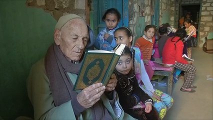 هذا الصباح-في مصر.. مسيحي يُدرّس أطفال المسلمين القرآن