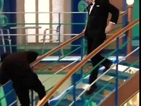 The Suite Life on Deck S02E01 - The Spy Who Shoved Me