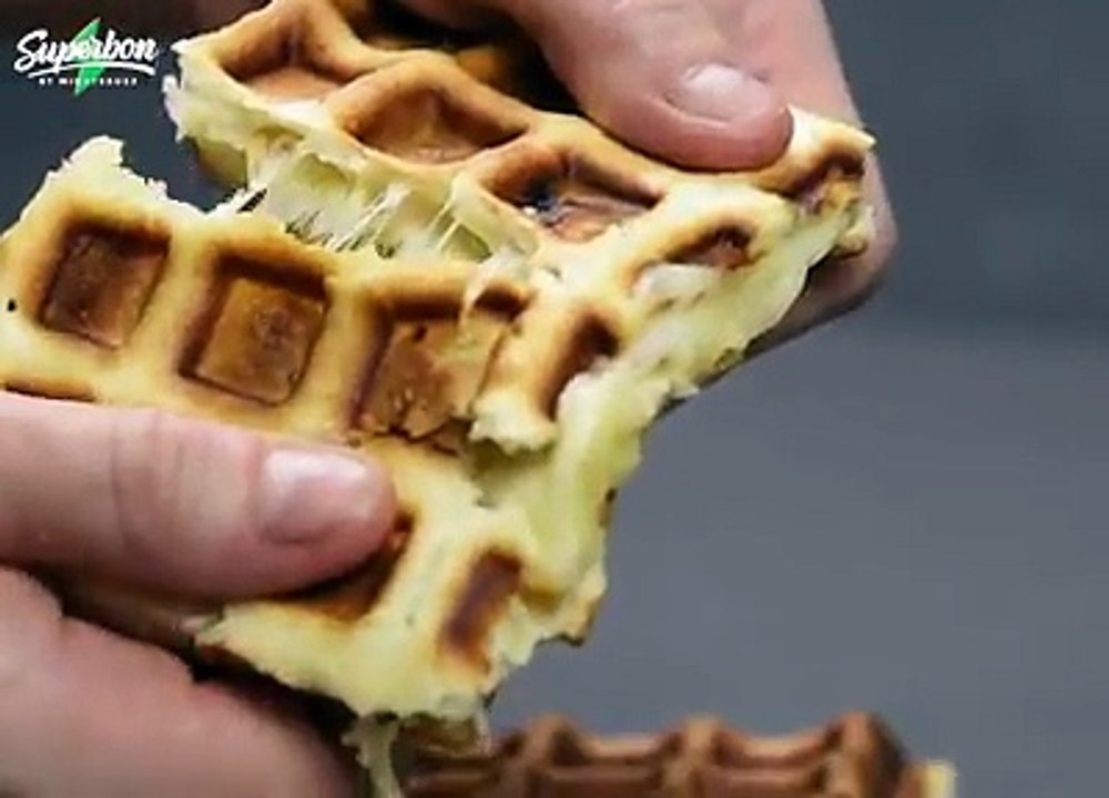 Facile, rapide, légère, croustillante, cette recette de gaufres salées ravira autant les petits que les grands !