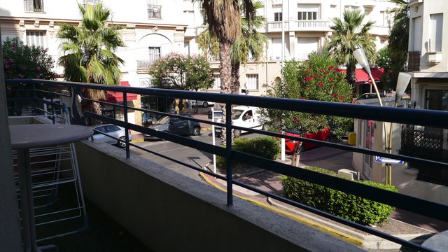 Juan-Les-Pins - A VENDRE 3 pièces de 45 m² en centre ville à 100 M. des plages