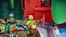 Teenage Mutant Ninja Turtles Hunting Mutants with Spider Bytez and Cockroach Terminator and Rat King