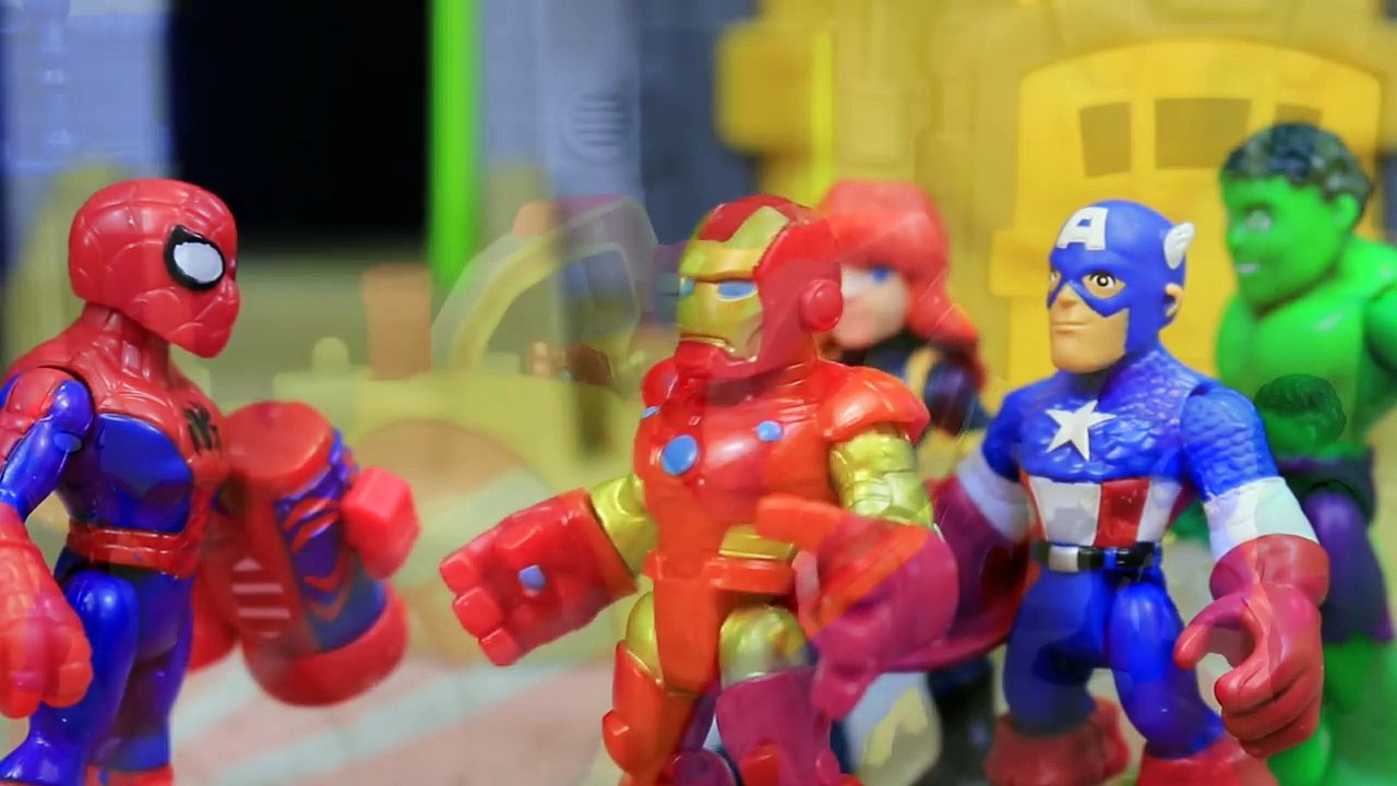 Iron Man Repulsor Drill with Ultron Stealing Superhero Spiderman Webs and Hiding in Duplo Lego House
