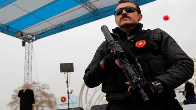 Fethullah Gülen nega acusações de envolvimento na morte do embaixador russo na Turquia