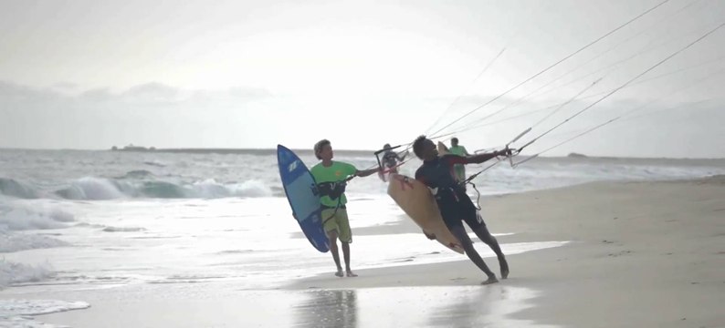 Adrénaline - Kitesurf : Cap Vert, au paradis du kitesurf avec cinq locaux