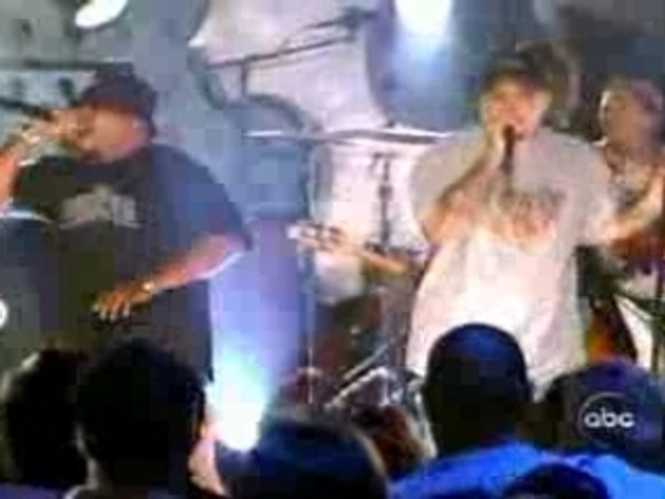 Cypress Hill & Velvet Revolver - Rock Superstar (Live)