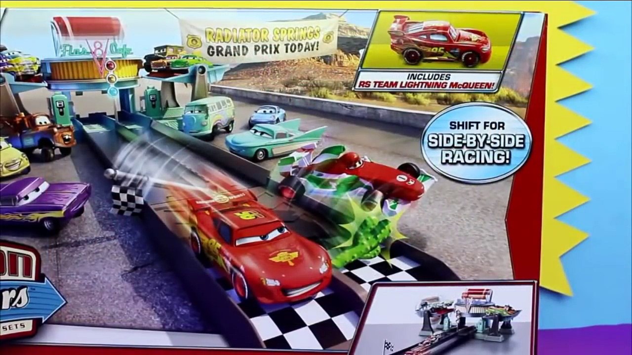 Disney World of Cars Action Shifters Playsets Flos V8 Cafe Lightning McQueen & Francesco Race!