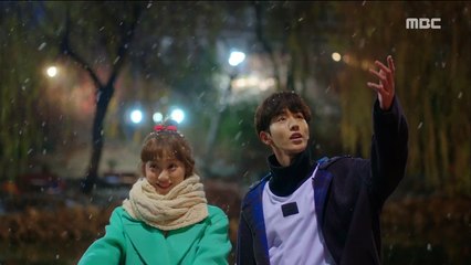 Cặp đôi Tiên nữ cử tạ ôm hôn say đắm dưới trời tuyết