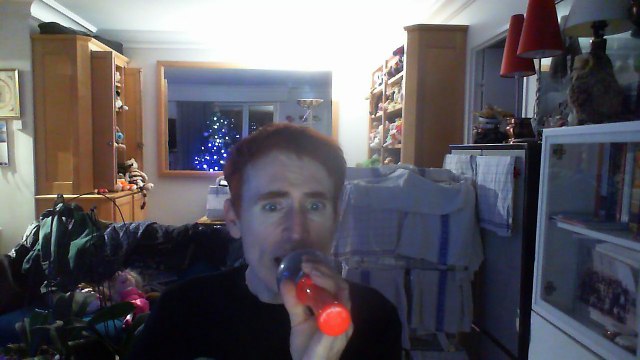 Wiwi égratigne down in the tube station at midnight